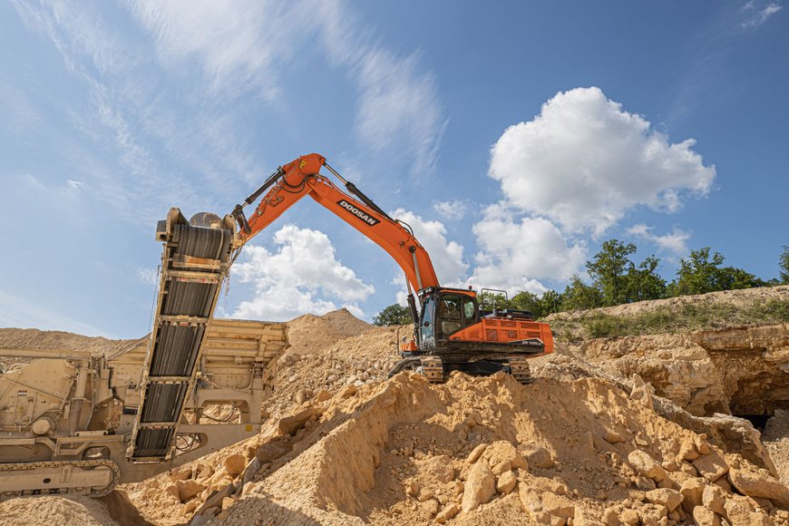 Nouvelle pelle Doosan DX420LC-7 Phase V : la plus performante de sa catégorie
